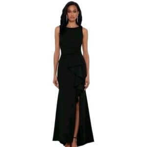 Betsy & Adam Christine Scuba Crepe Ruffled Bow Gown in Black Size 4